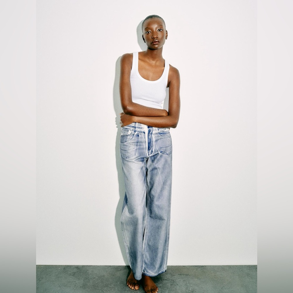 NEW ZARA WOMAN TRE MID WAIST LOOSE FOIL JEANS BLUE WITH WHITE 26 (US 2)